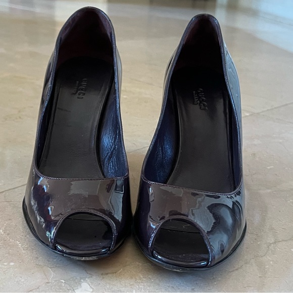 Gucci Brown Patent Leather Peep Toe Wedge Size 9 1/2 - Picture 4 of 6
